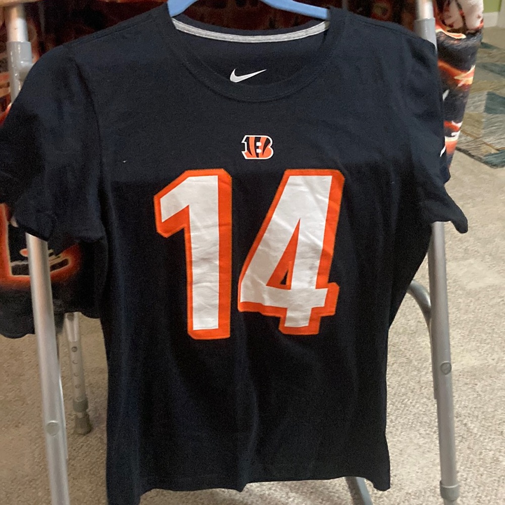 Adult slim fit size medium Cincinnati Bengals t-shirt